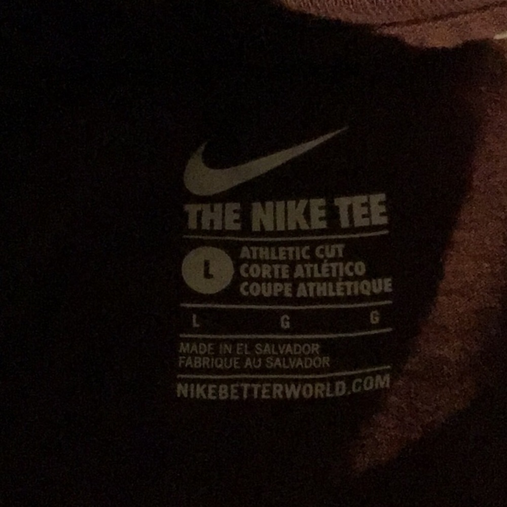 Nike tee… - Picture 6 of 7